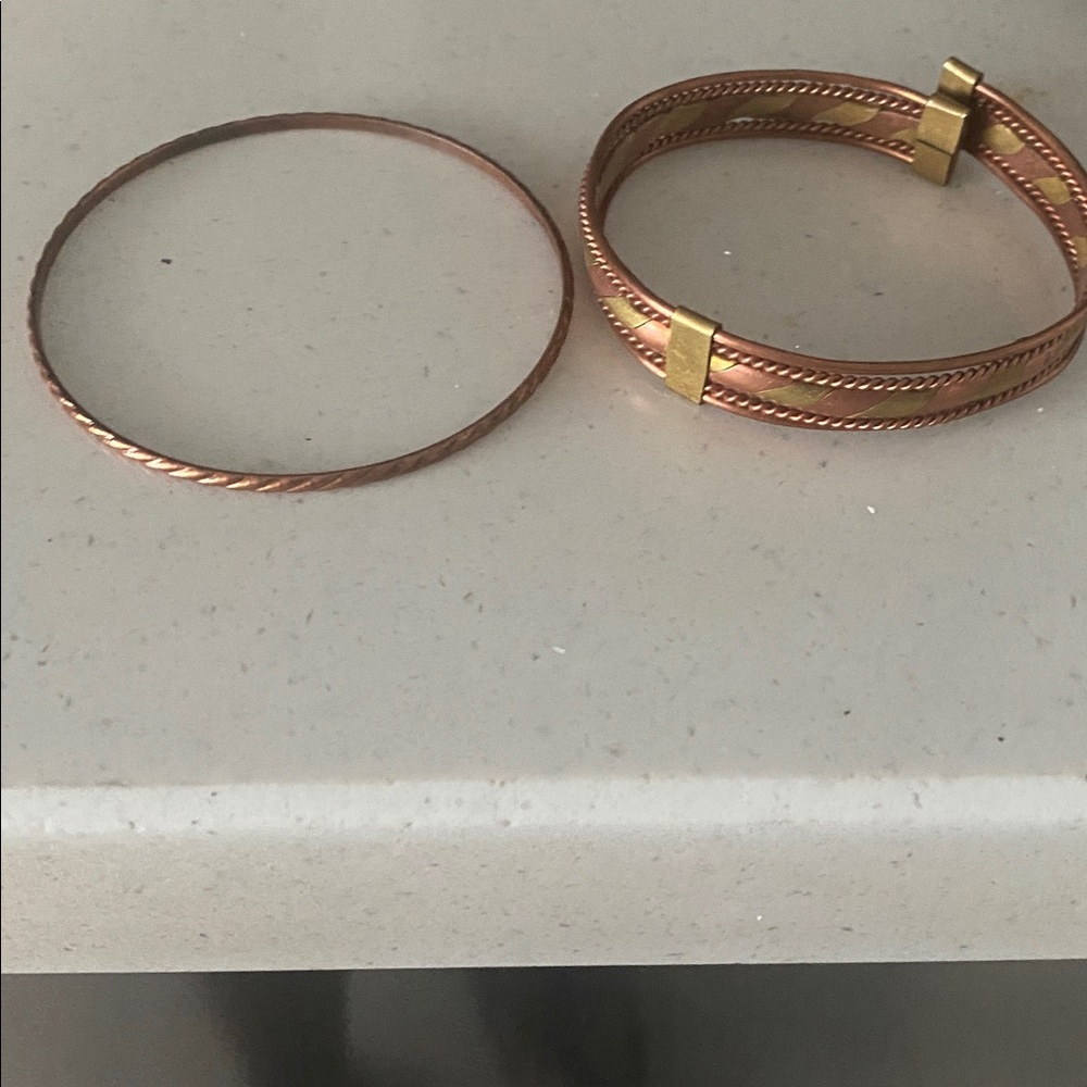 Two Copper one brass and copper cuff & thin one - Picture 1 of 9
